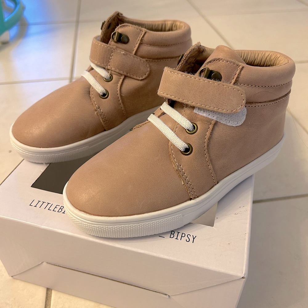 Little Bipsy tan/Pink toddler shoes